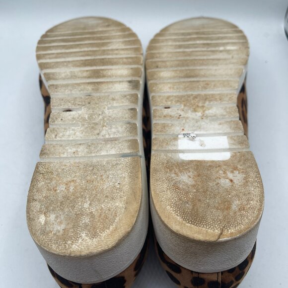 Leopard Print Loafers with Gold Chain Accent โ Size 10W - Picture 7 of 10
